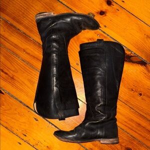 Frye Tan Leather Interior